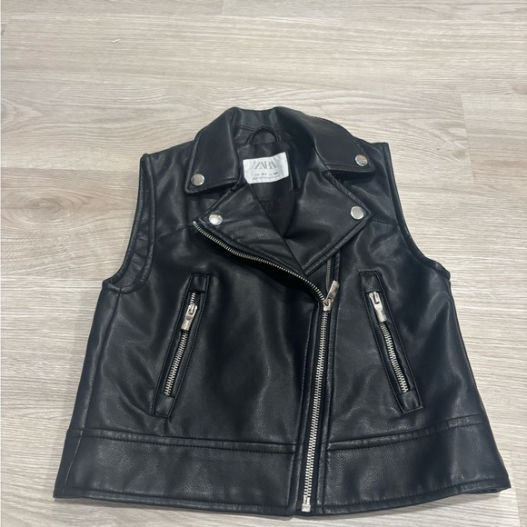 Zara Girls Black Faux Leather Vest (Size 6-7) - Picture 4 of 6